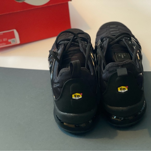 Nike Air Vapormax Plus - Picture 3 of 6